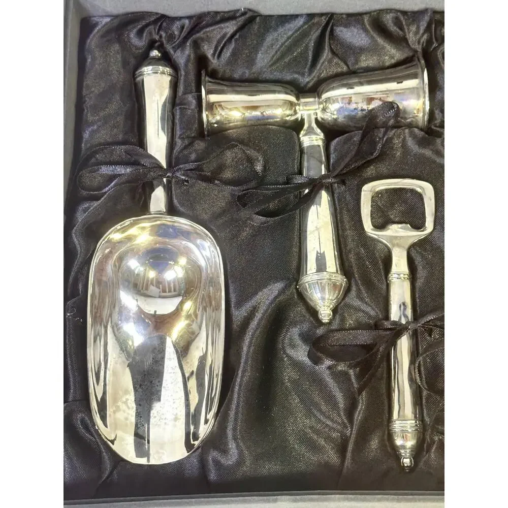 Saks Fifth Avenue Elegant 4 Piece Silver Plated Bar Set Black Satin Lined Case